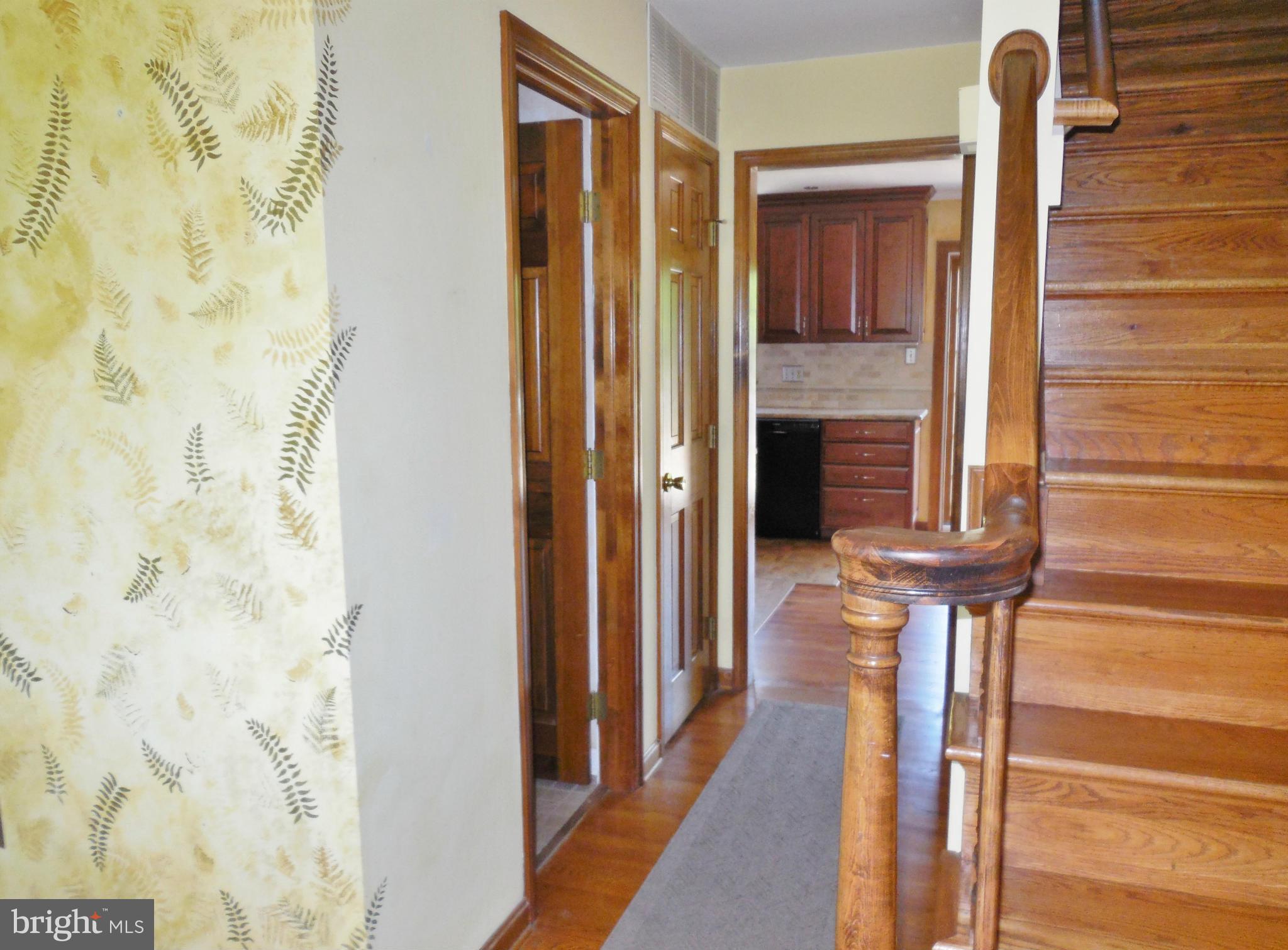 4103 Spring View Drive Jefferson, MD 21755 - Photo 11 of 30 Entry hall