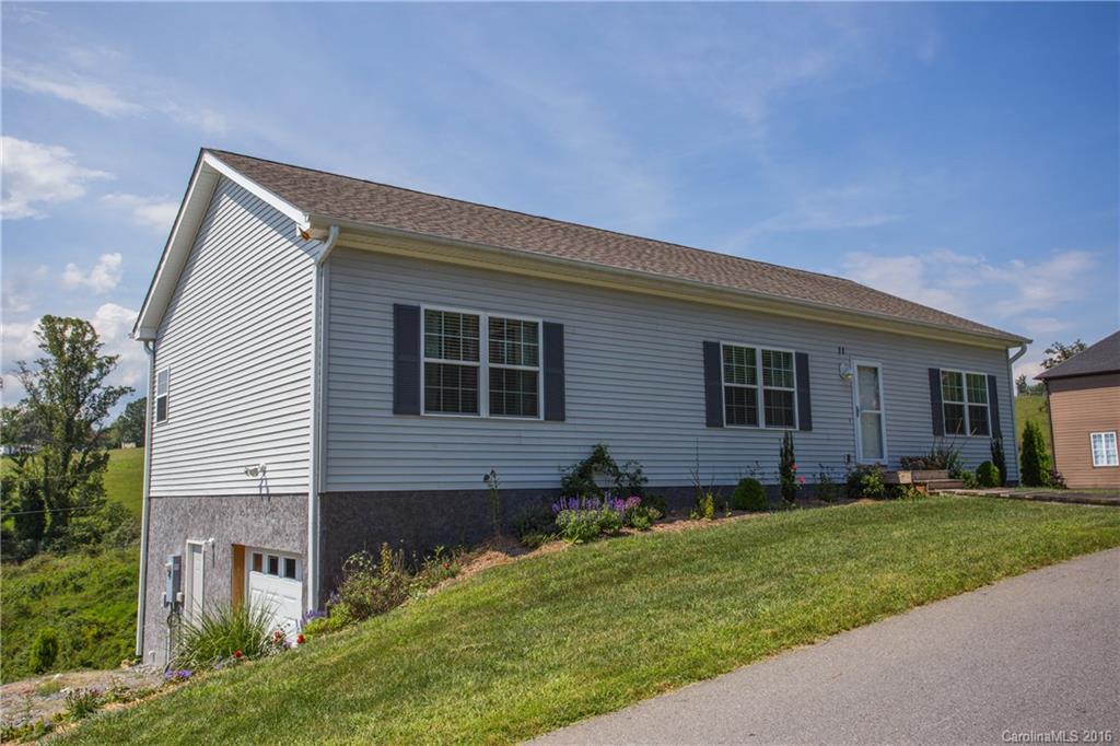 11 Little Oak Road Leicester, NC 28748 - Photo 1 of 19 Gallery Image 1