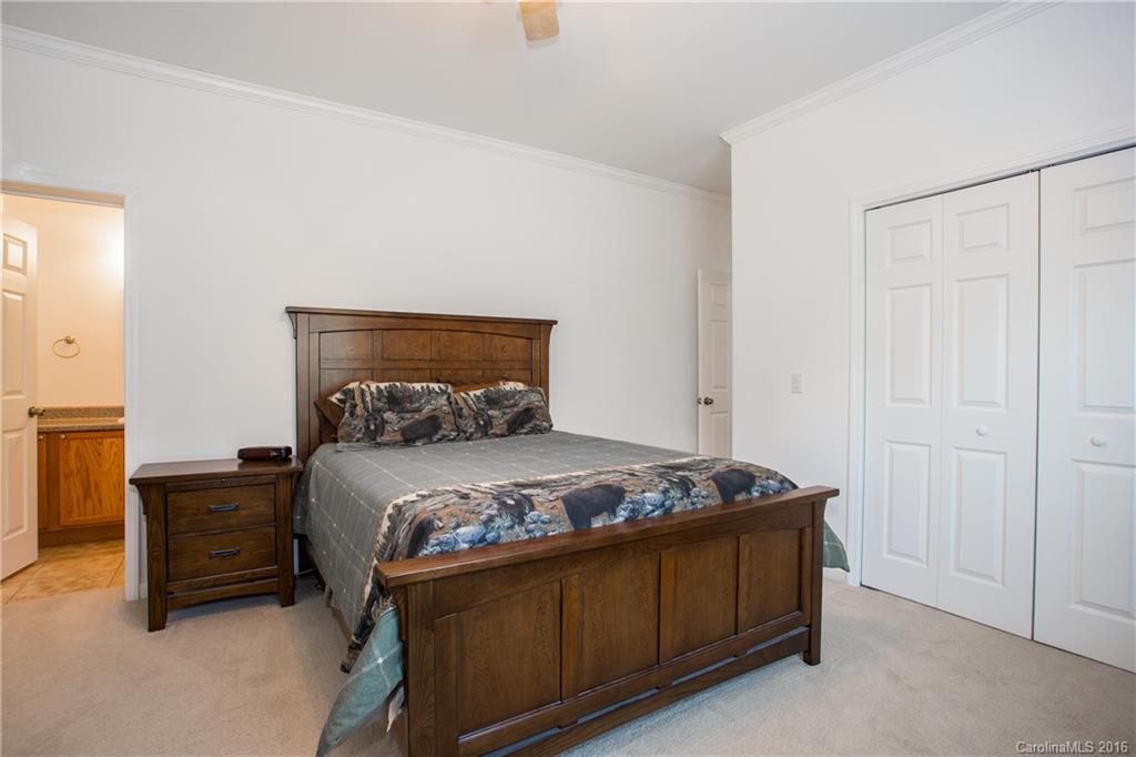 11 Little Oak Road Leicester, NC 28748 - Photo 7 of 19 Gallery Image 7