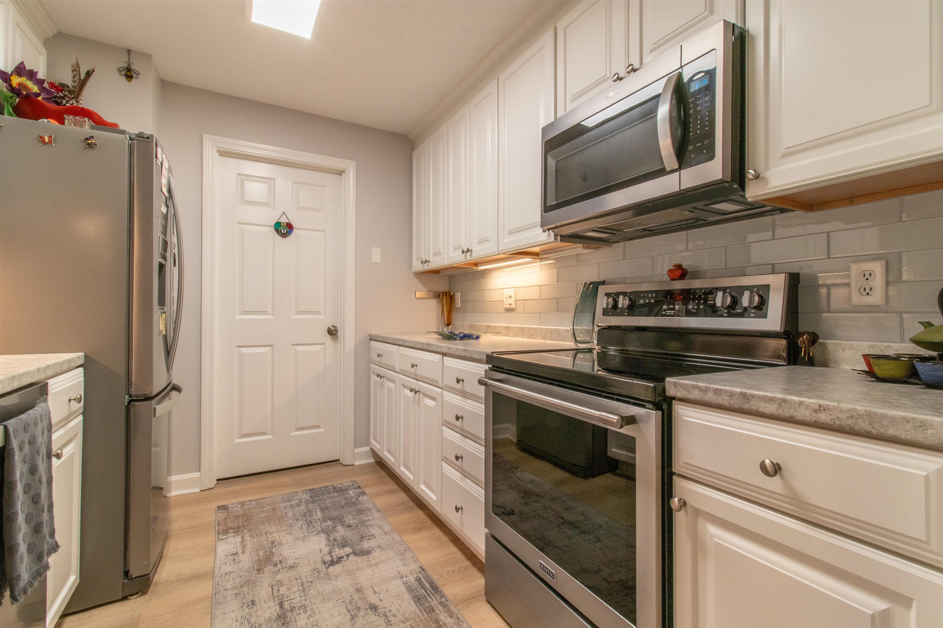15 Windsor Court, Unit D Keene, NH 03431 - Photo 12 of 37