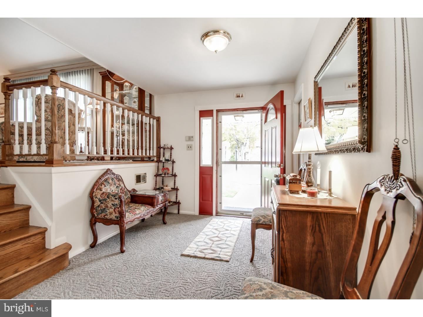 9723 Portis Road Philadelphia, PA 19115 - Photo 2 of 17