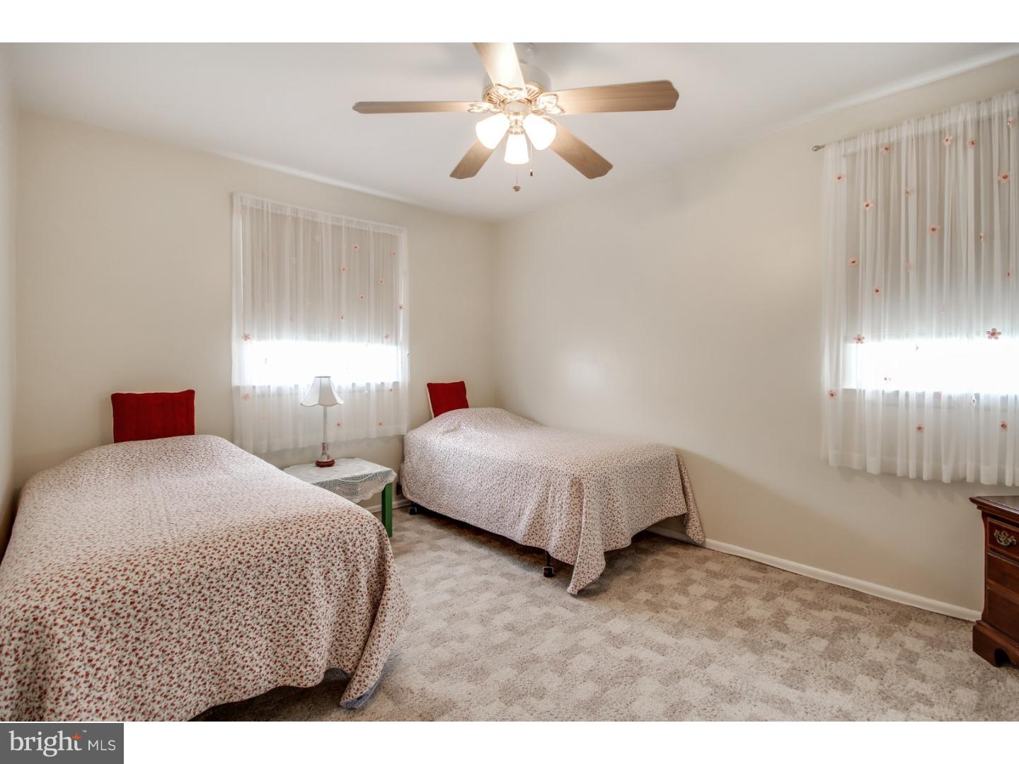 9723 Portis Road Philadelphia, PA 19115 - Photo 15 of 17
