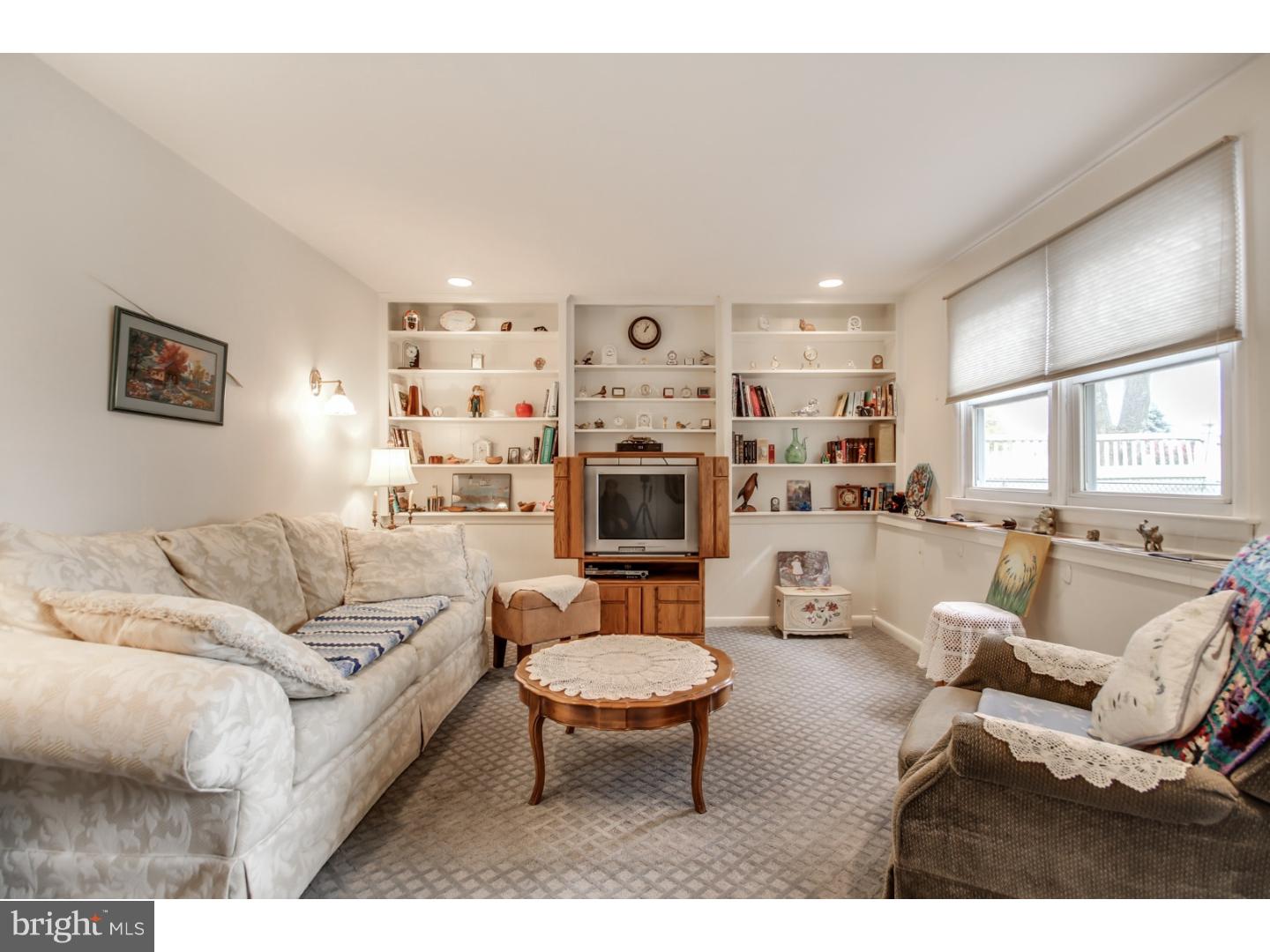 9723 Portis Road Philadelphia, PA 19115 - Photo 8 of 17