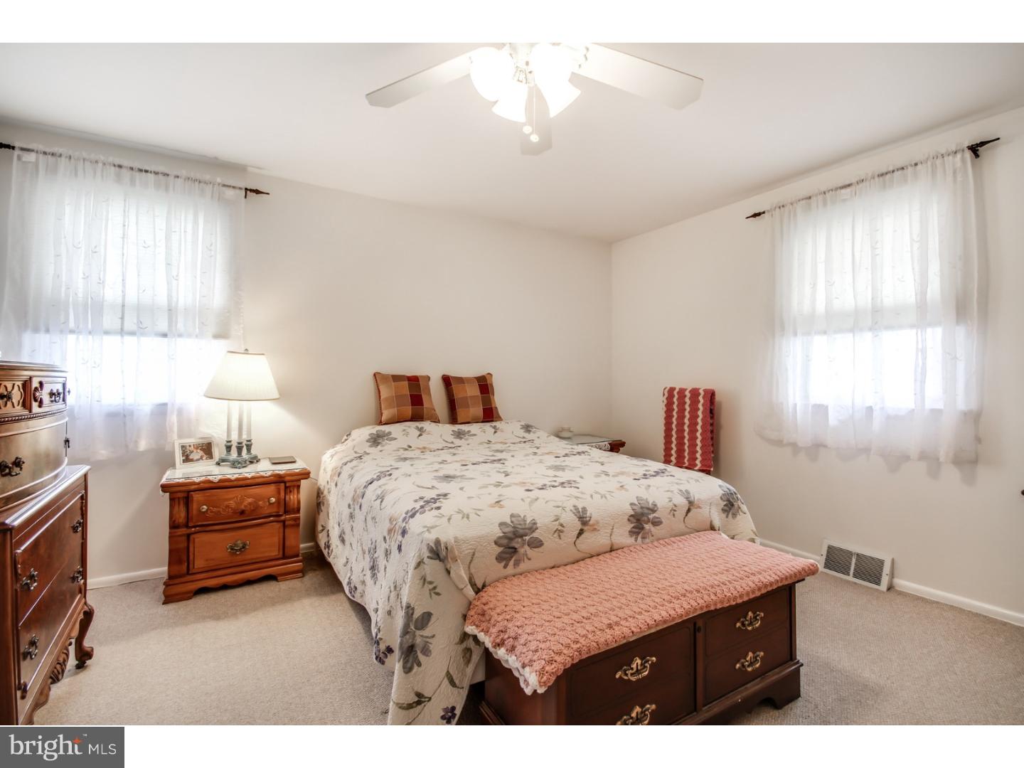 9723 Portis Road Philadelphia, PA 19115 - Photo 9 of 17