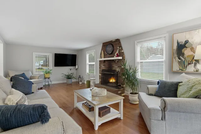 $699,999 | 74 Speare Road, Hudson, NH 03051