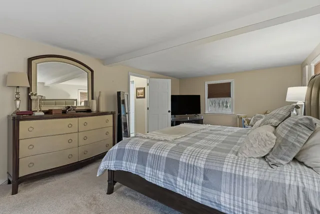 $699,999 | 74 Speare Road, Hudson, NH 03051