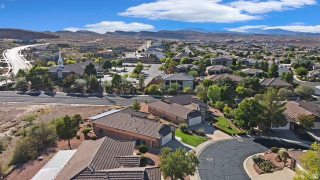 989 West Dover Way St. George, UT 84770 - Photo 4 of 34