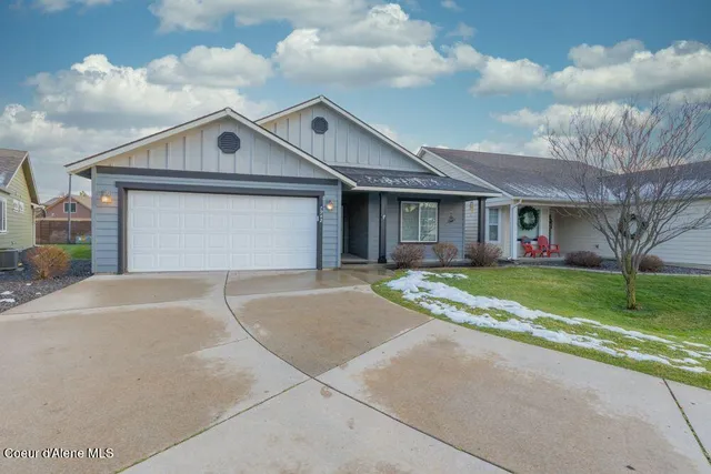 $439,900 | 7942 West Kayak Court, Rathdrum, ID 83858