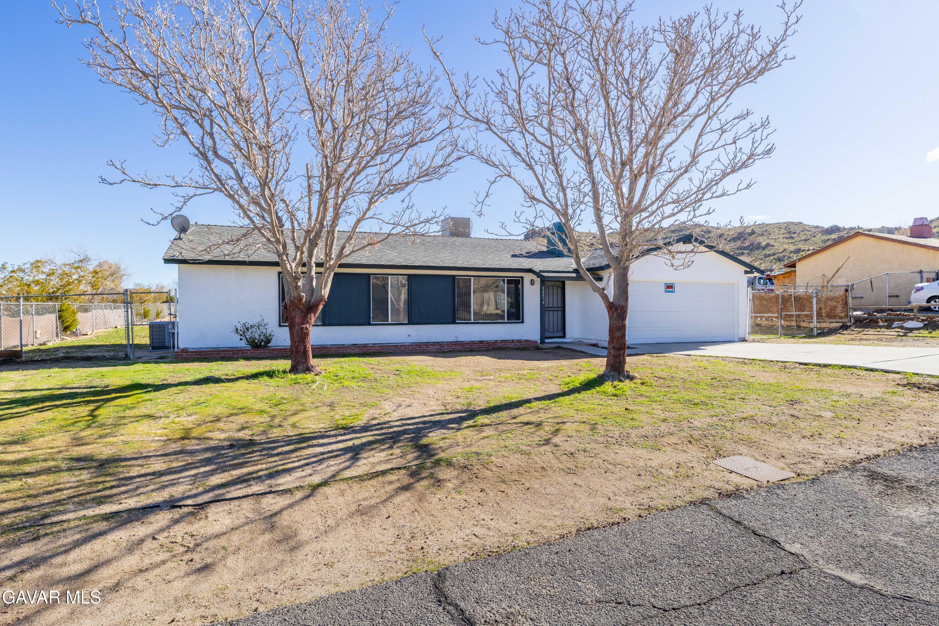 40054 Ridgemist Street Palmdale, CA 93591 - Photo 2 of 21 40054 Ridgemist Street Palmdale-3