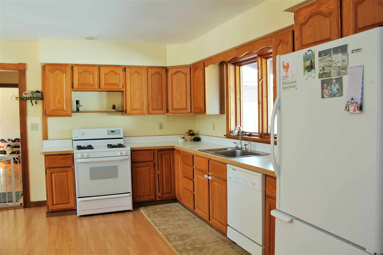 234 Clifford Road Hartford, VT 05001 - Photo 2 of 18 Gallery Image 2
