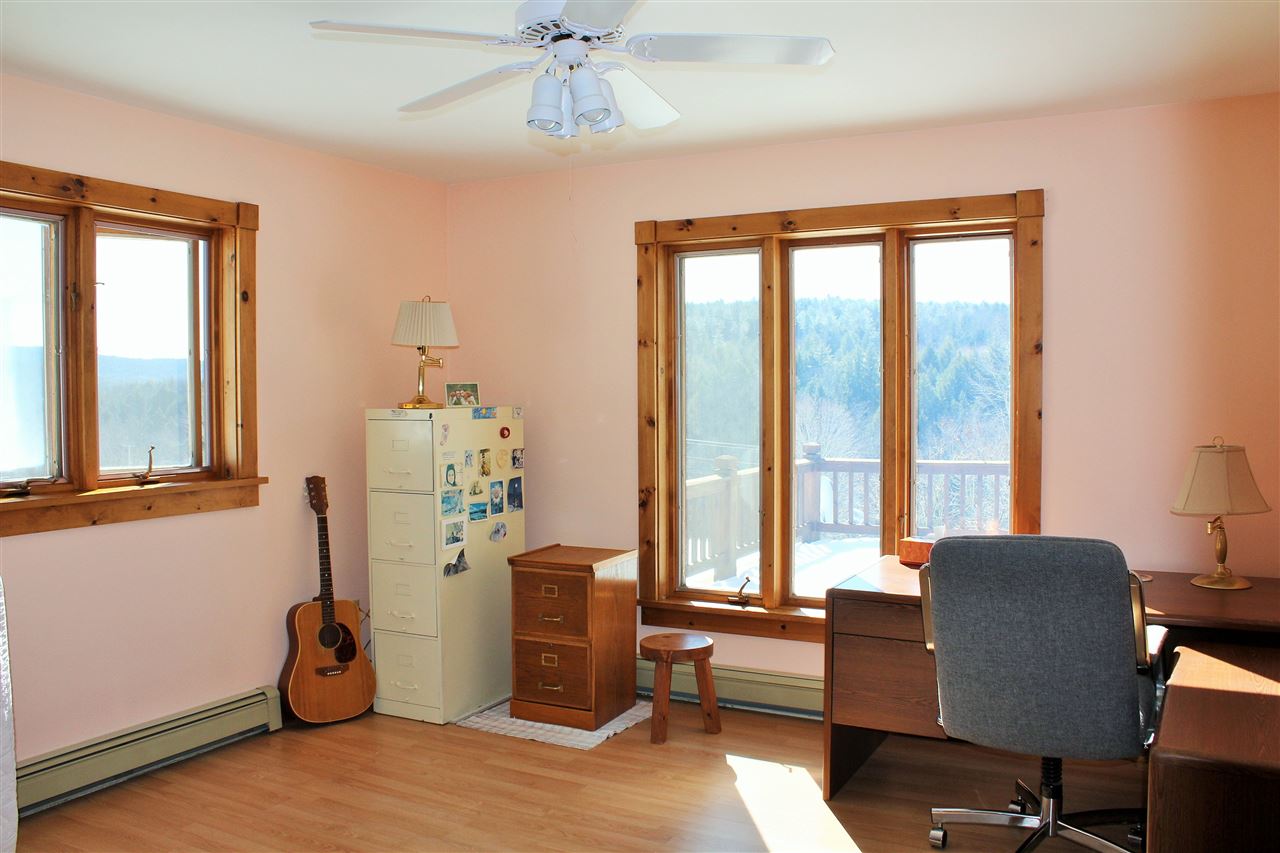 234 Clifford Road Hartford, VT 05001 - Photo 10 of 18 Gallery Image 10