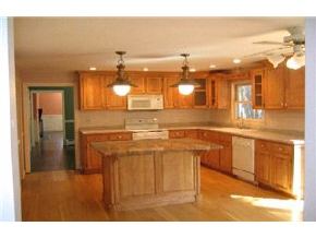 42 Governor Wentworth Road Amherst, NH 03031 - Photo 4 of 5