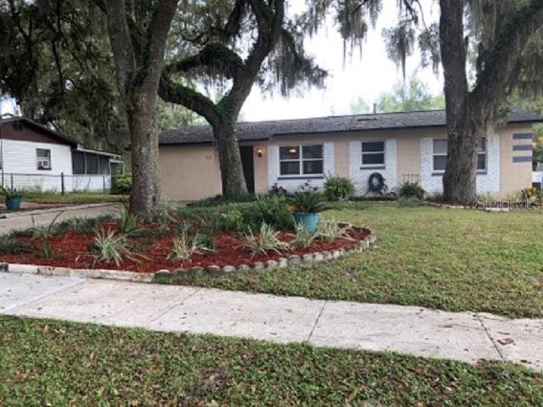 1613 Hampton Road Leesburg, FL 34748 - Photo 1 of 1