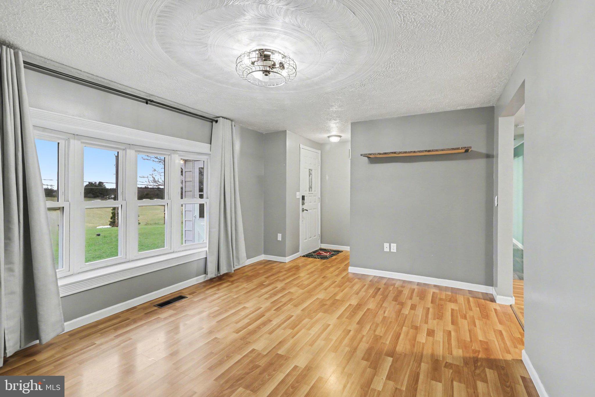 1011 Cranes Gap Road Carlisle, PA 17013 - Photo 7 of 42