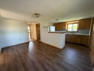 1304 Terminal Road Grafton, WI 53024 - Photo 12 of 17 Kitchen Dining Area