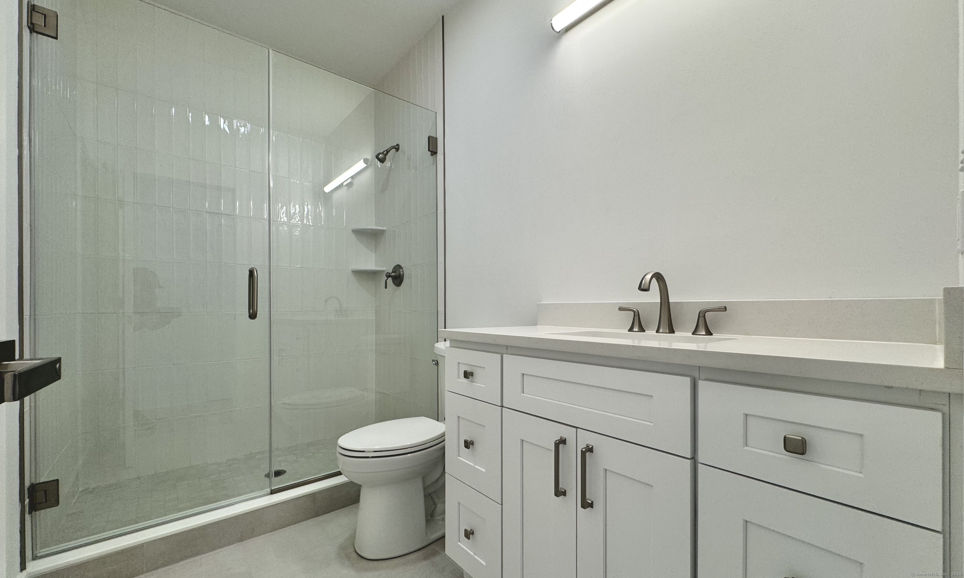 25 Village Road Milford, CT 06460 - Photo 3 of 24