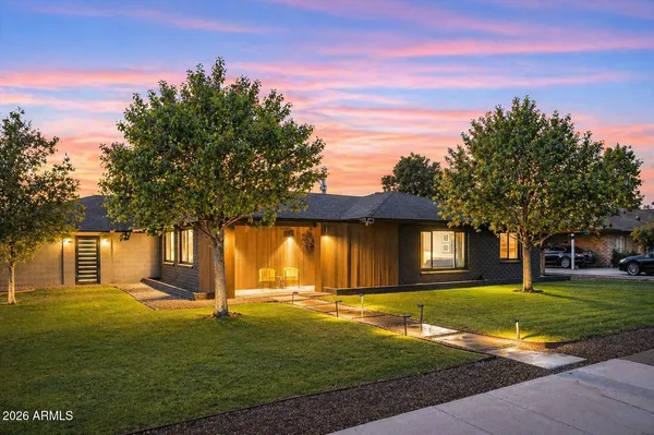 $1,310,000 | 3802 East Piccadilly Road, Phoenix, AZ 85018