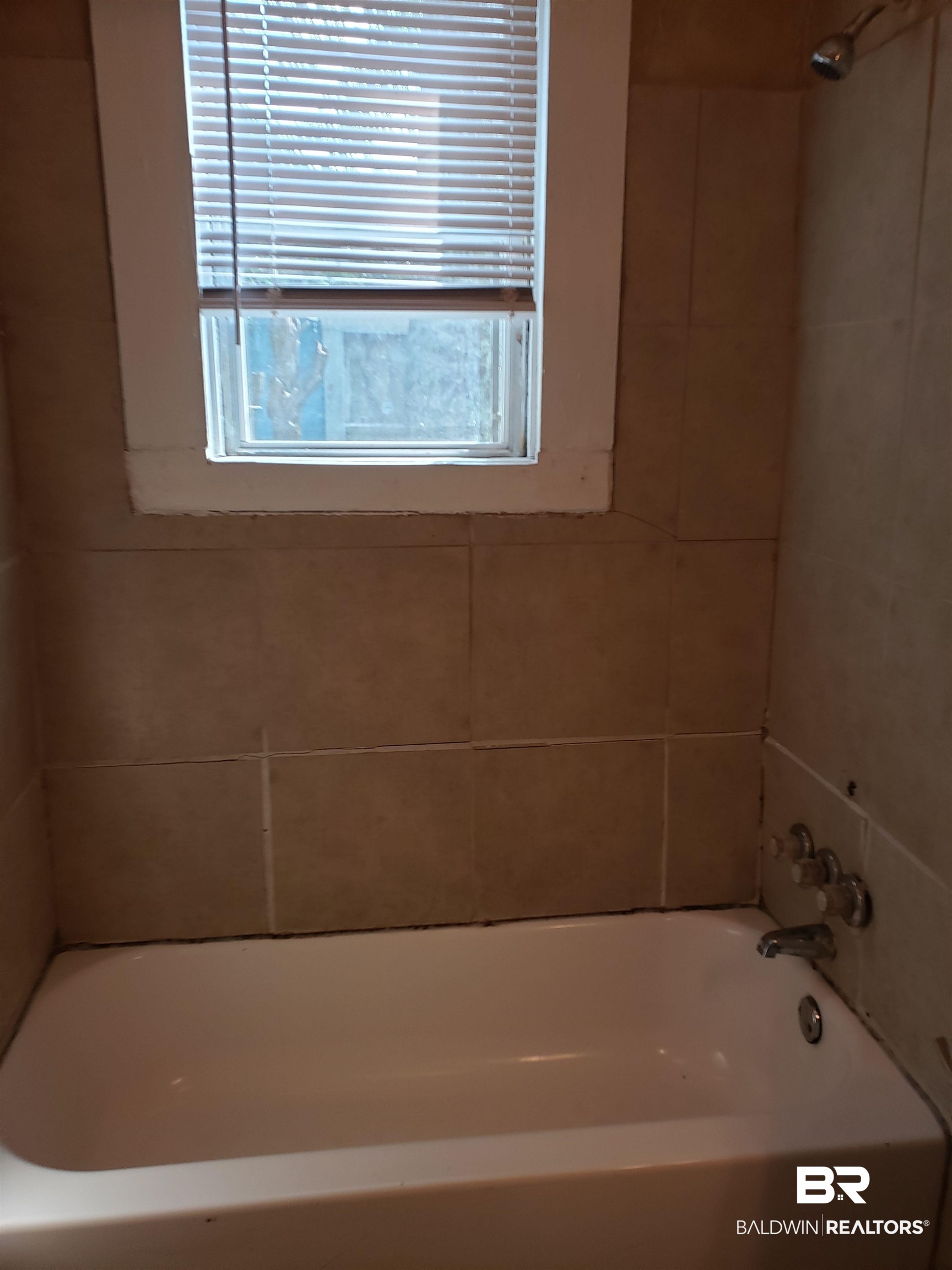 757 Opp Avenue Mobile, AL 36612 - Photo 6 of 10