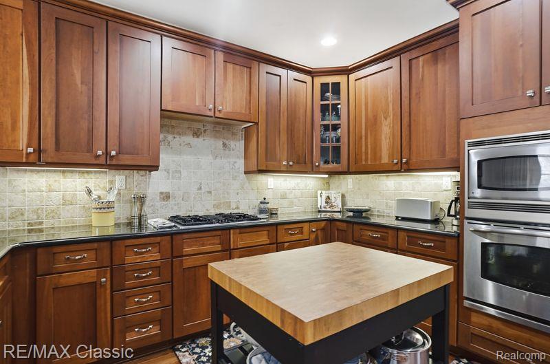 24803 Reeds Pointe Drive Novi, MI 48374 - Photo 23 of 53