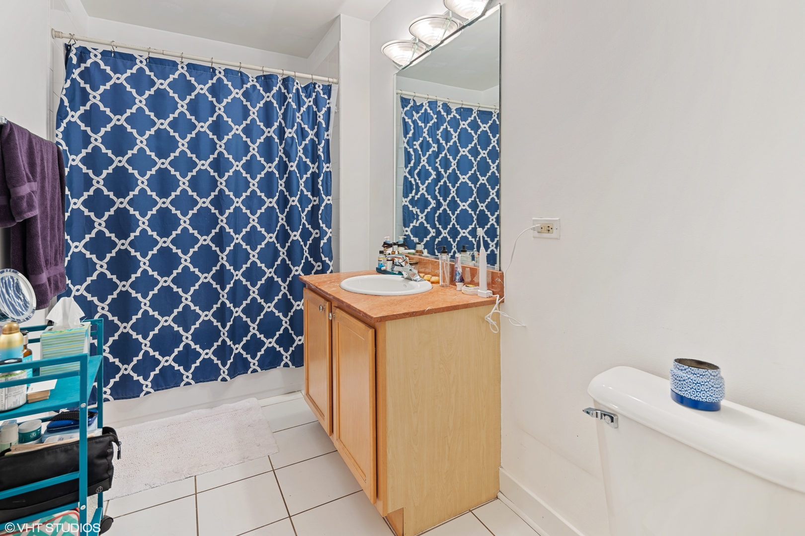 910 West Madison Street, Unit 603 Chicago, IL 60607 - Photo 10 of 15 a utility room with dryer and washer