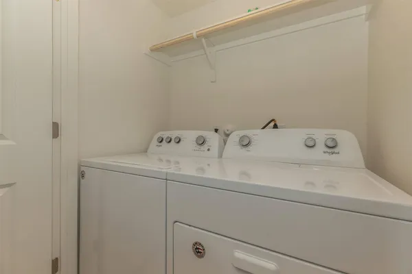 $950 | 1201 West Whitestone Boulevard, Unit H202, Cedar Park, TX 78613