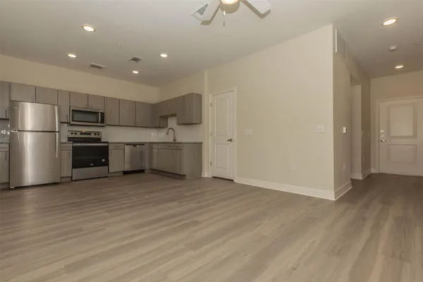 $950 | 1201 West Whitestone Boulevard, Unit H202, Cedar Park, TX 78613