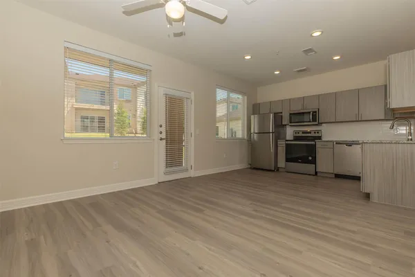 $950 | 1201 West Whitestone Boulevard, Unit H202, Cedar Park, TX 78613
