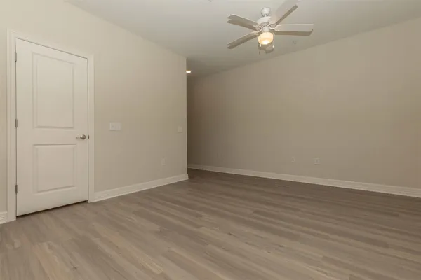 $950 | 1201 West Whitestone Boulevard, Unit H202, Cedar Park, TX 78613