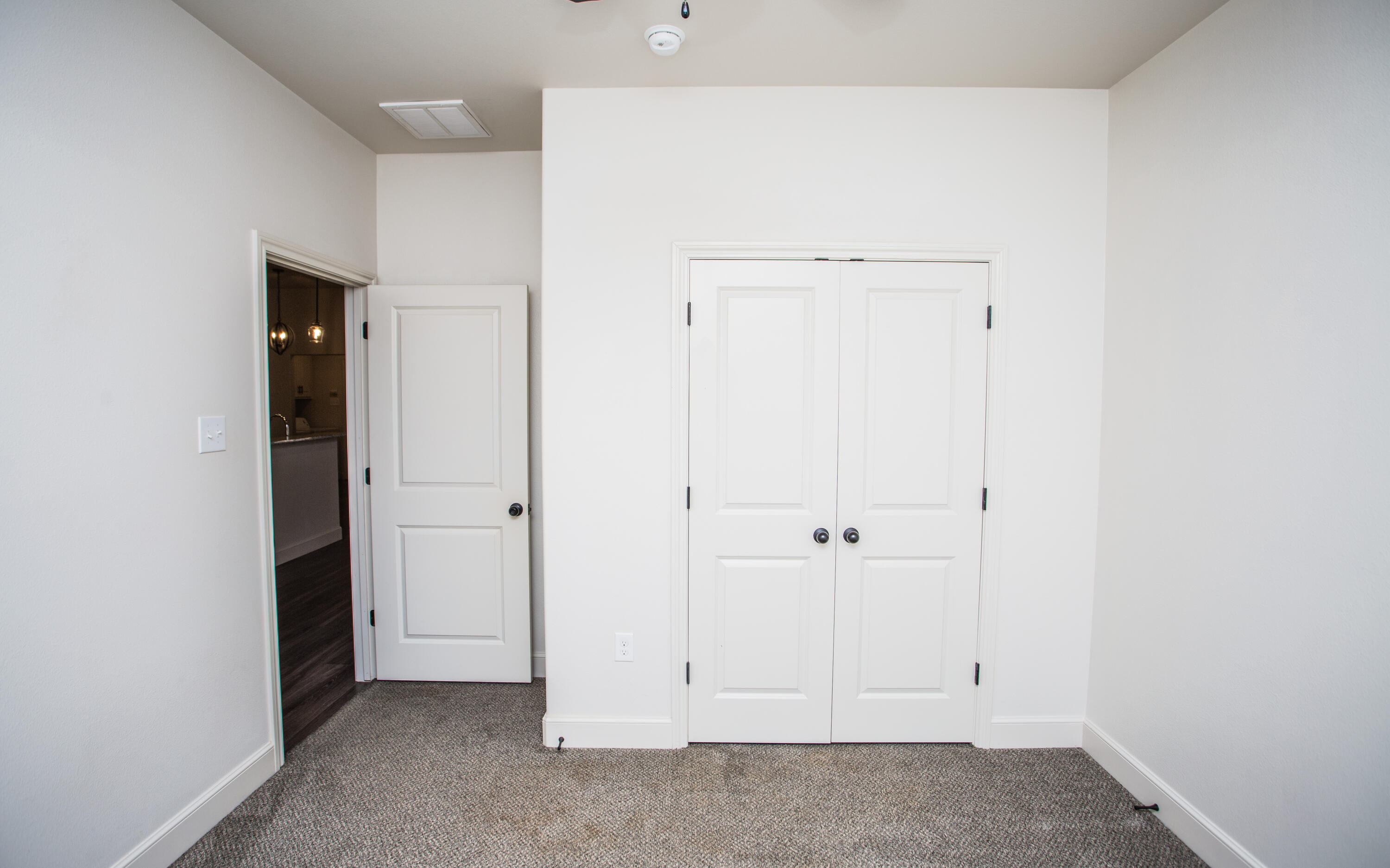 5520 Lehigh Street Lubbock, TX 79416 - Photo 20 of 32 an empty room with closet area