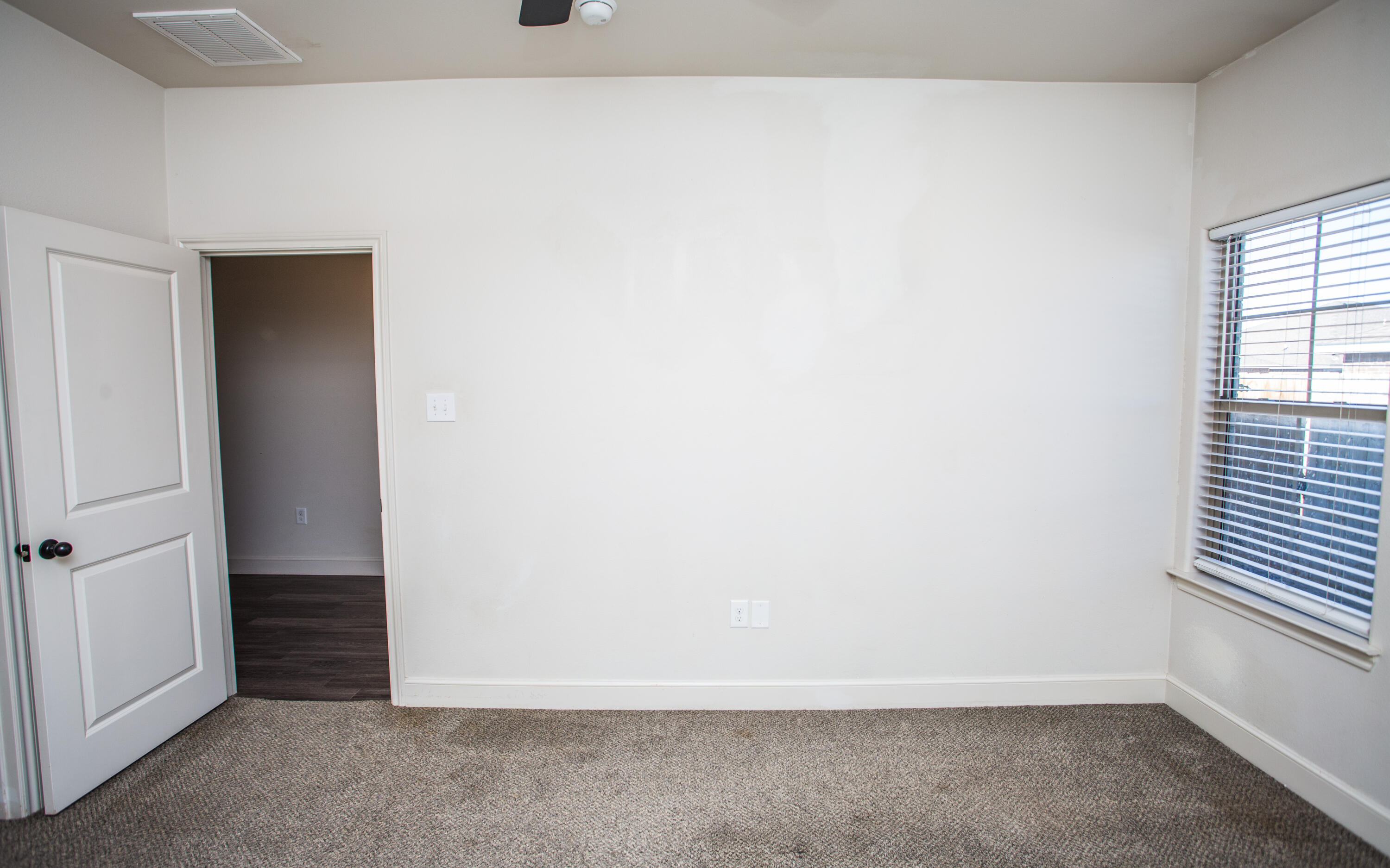 5520 Lehigh Street Lubbock, TX 79416 - Photo 30 of 32 an empty room with windows