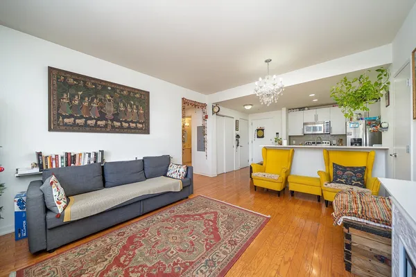 $4,300 | 149 Essex Street, Unit 3T, Jersey City, NJ 07302