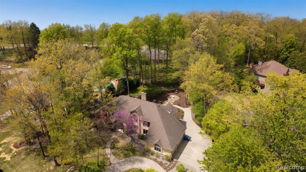 1305 Kings Pointe Road Grand Blanc, MI 48439 - Photo 3 of 71 Gallery Image 3
