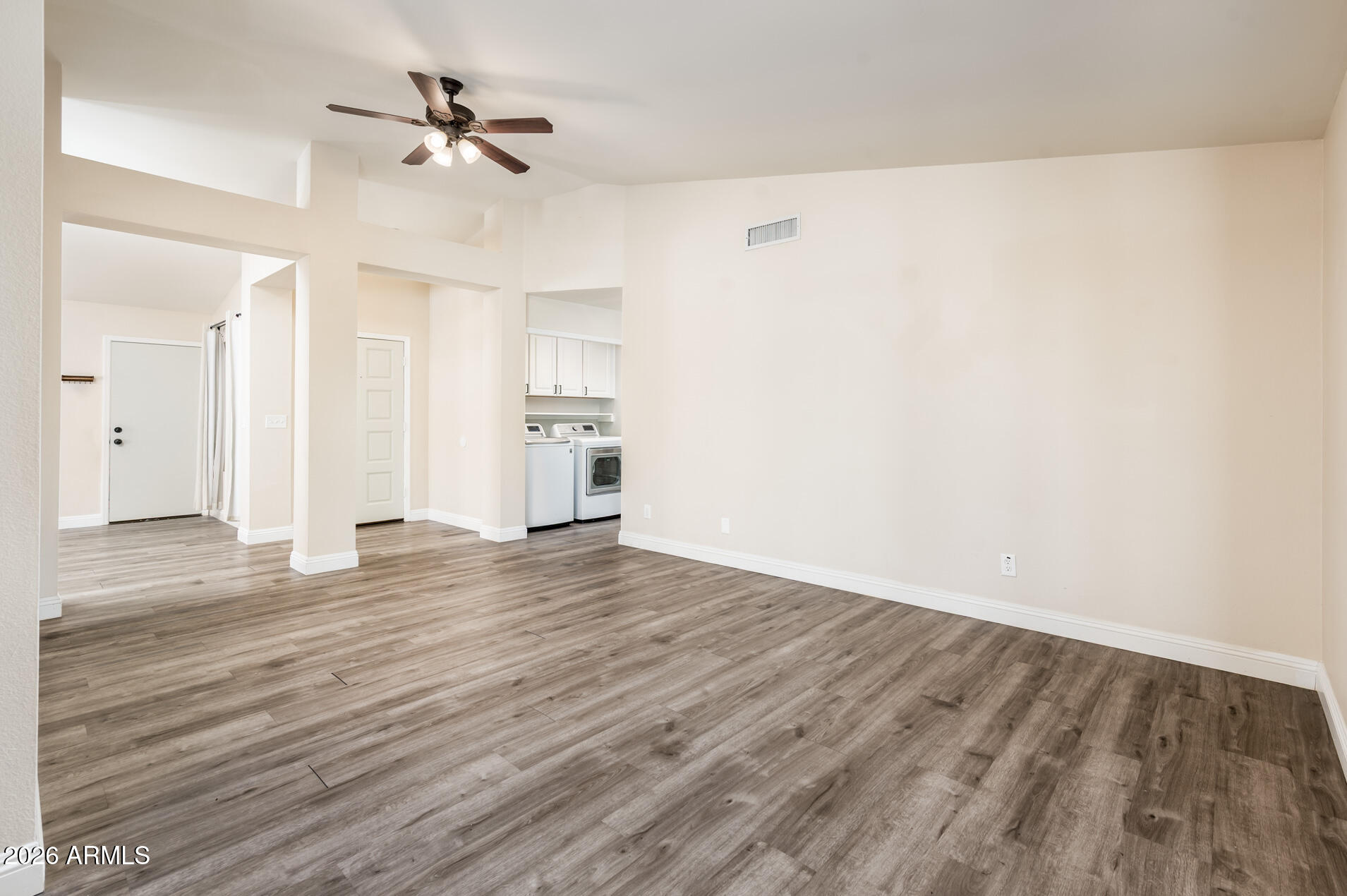 2717 East Dry Creek Road Phoenix, AZ 85048 - Photo 12 of 36 Living