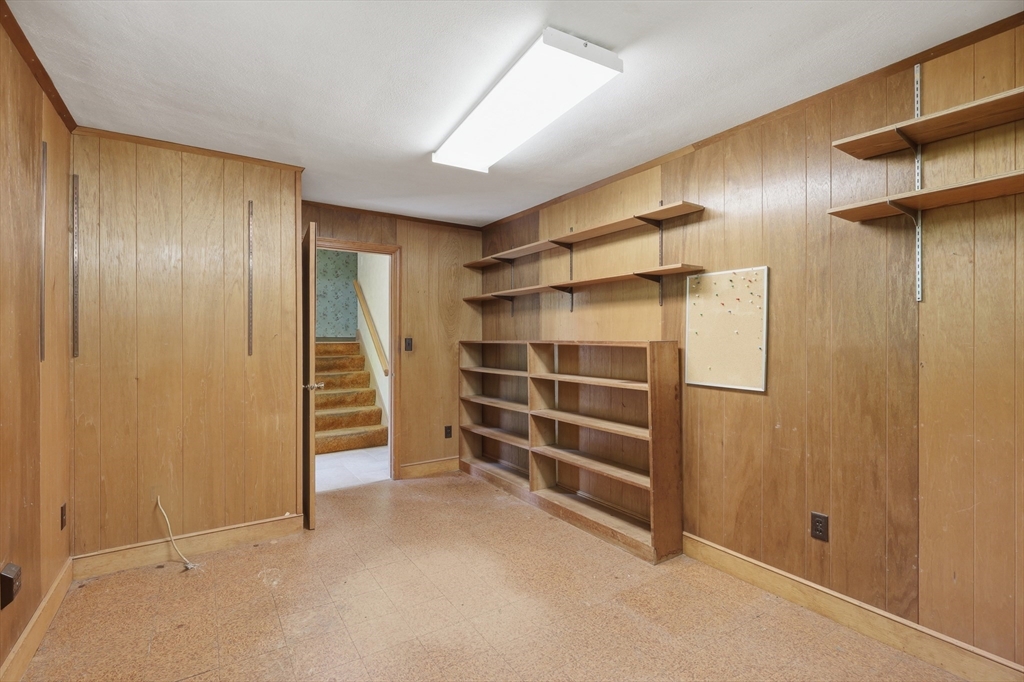 9 Keith Road Wayland, MA 01778 - Photo 22 of 38