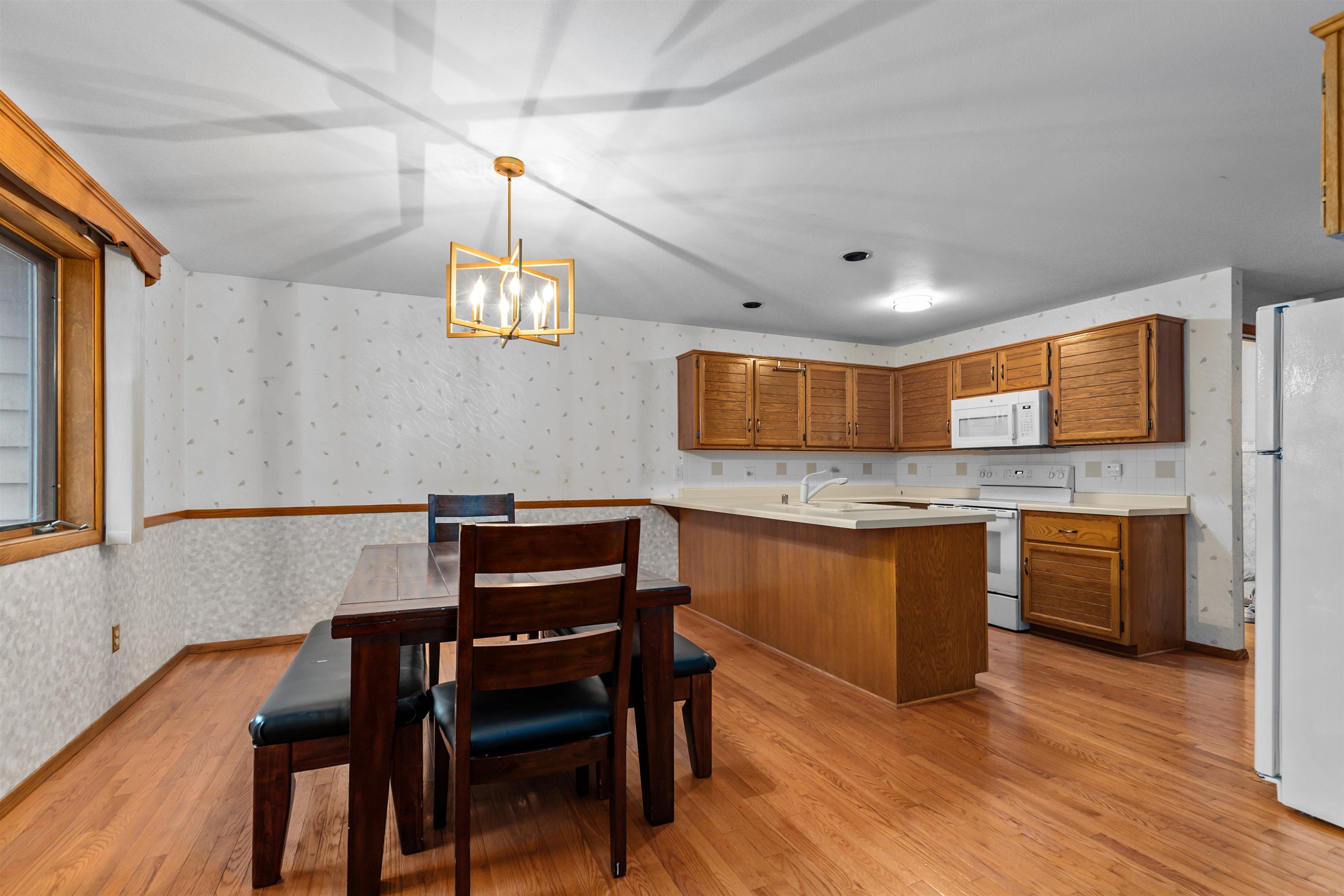 933 East Windfield Place, Unit B Appleton, WI 54911 - Photo 9 of 31