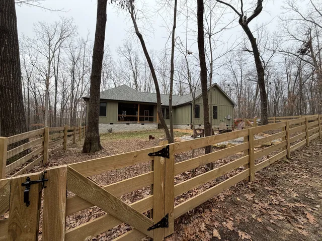 $720,000 | 2095 Lake Louisa Loop, Monteagle, TN 37356