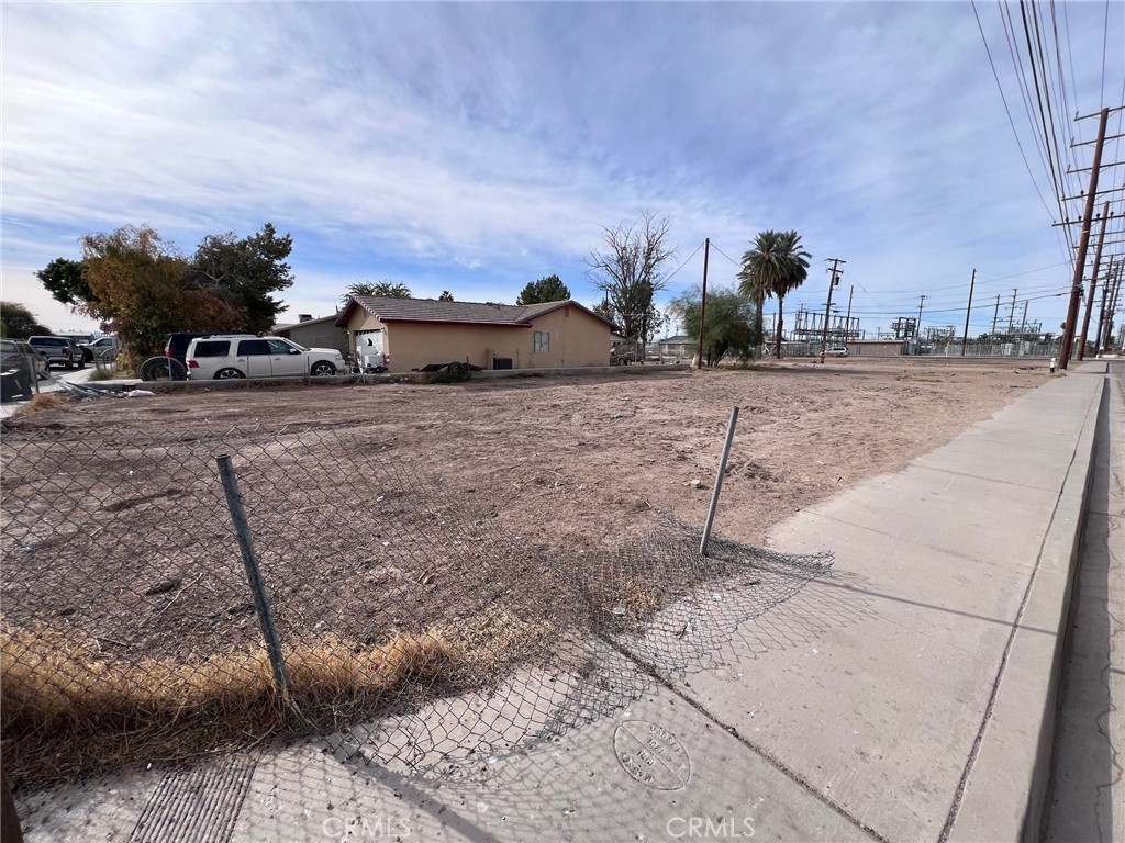 301 South Spring Street Blythe, CA 92225 - Photo 5 of 8 a view of outdoor space with city view