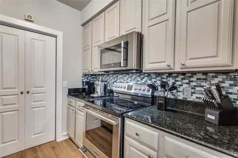 $430,000 | 3320 Camp Bowie Boulevard, Unit 1201, Fort Worth, TX 76107