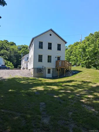 $2,700 | 11 Cedar Street, Staatsburg, NY 12580