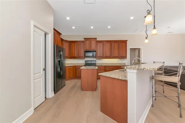 $865,000 | 501 169th Court Northeast, Bradenton, FL 34212