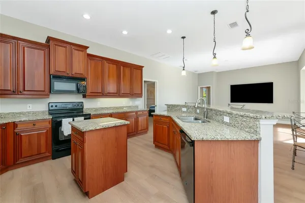 $865,000 | 501 169th Court Northeast, Bradenton, FL 34212