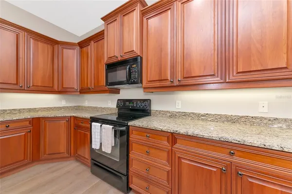 $865,000 | 501 169th Court Northeast, Bradenton, FL 34212