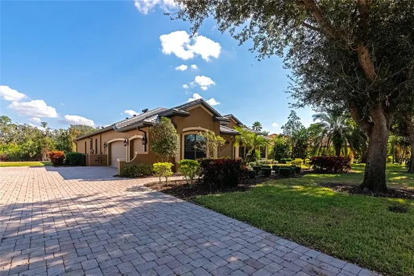 $865,000 | 501 169th Court Northeast, Bradenton, FL 34212