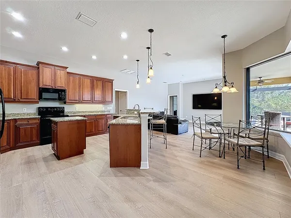$865,000 | 501 169th Court Northeast, Bradenton, FL 34212