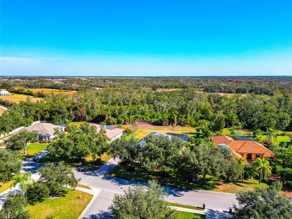 $865,000 | 501 169th Court Northeast, Bradenton, FL 34212