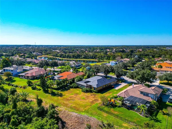 $865,000 | 501 169th Court Northeast, Bradenton, FL 34212