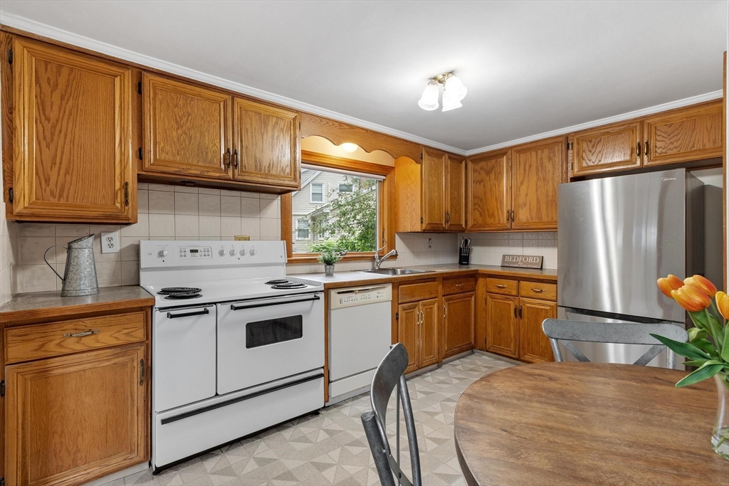12 Hunt Road Bedford, MA 01730 - Photo 11 of 30