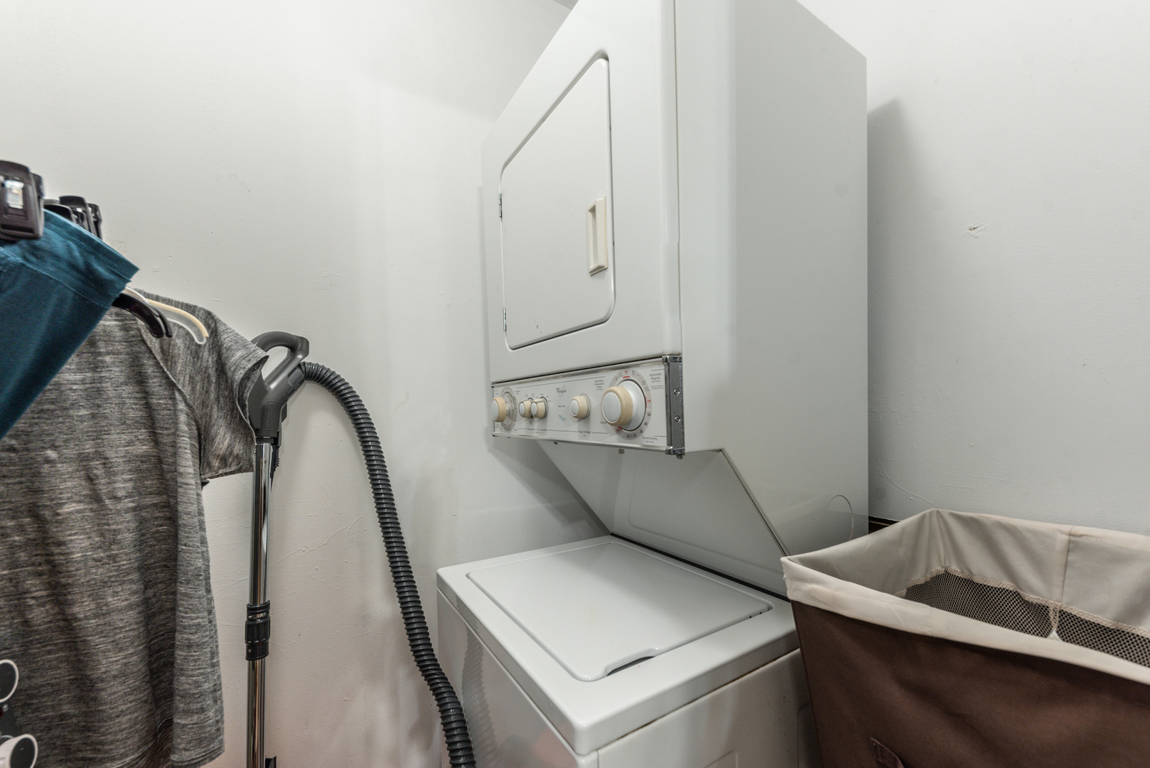 2291 Bicentennial Avenue, Unit 7 Crest Hill, IL 60403 - Photo 10 of 14 a utility room with dryer and washer