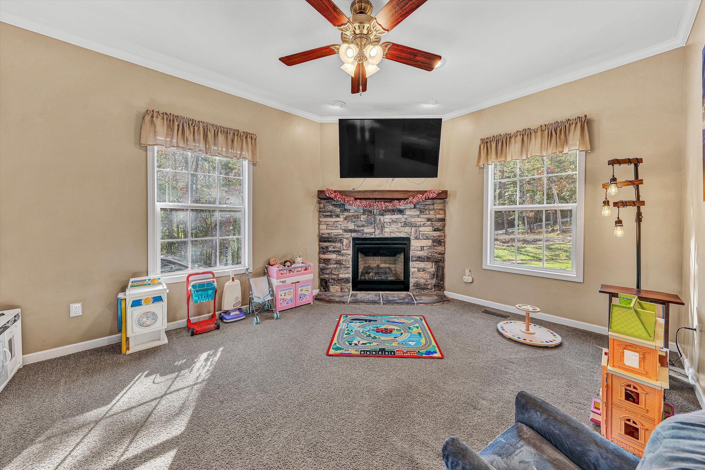 1219 Legacy Springs Road Blue Ridge, VA 24064 - Photo 25 of 46 28-DSC00322