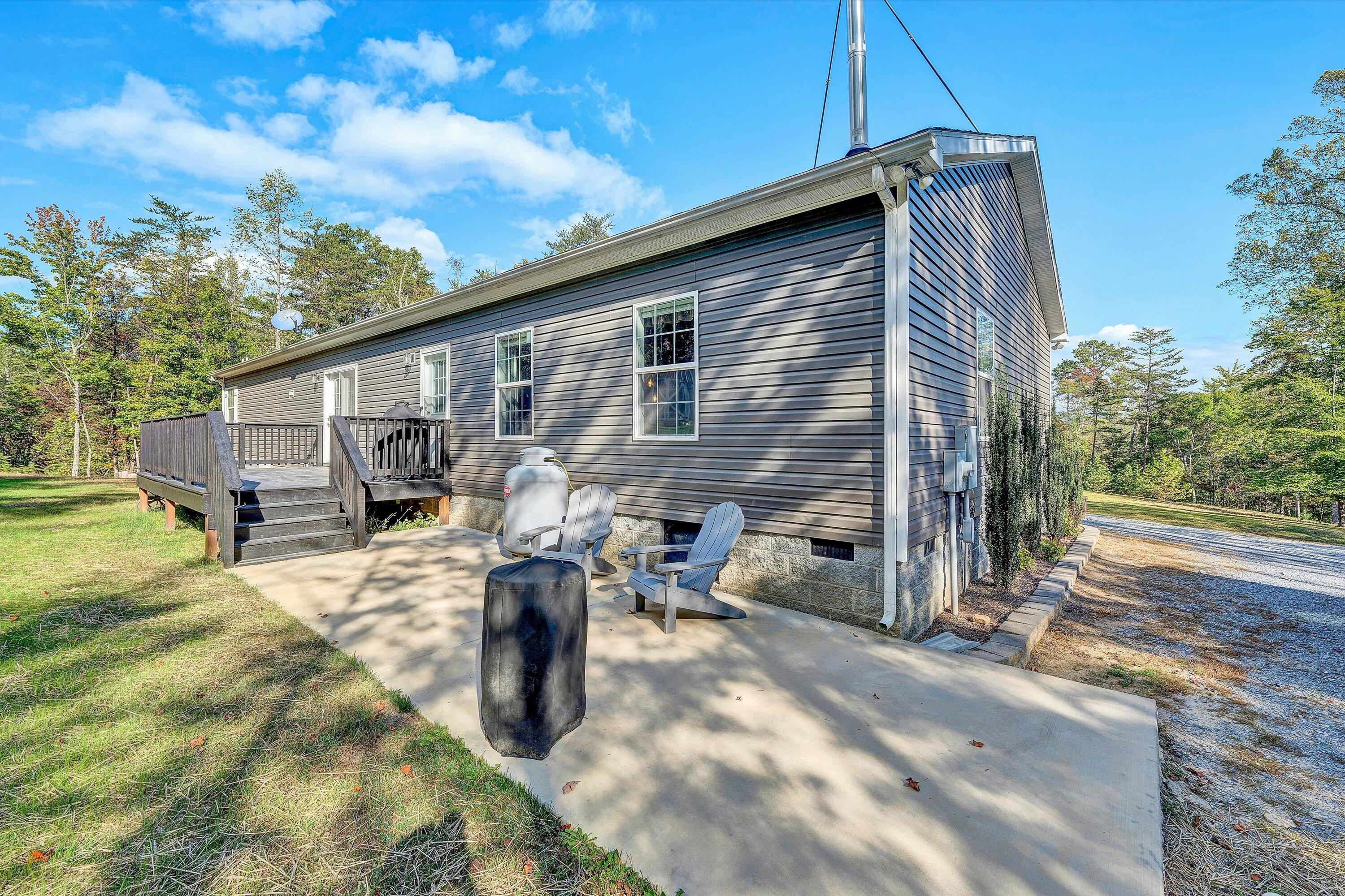 1219 Legacy Springs Road Blue Ridge, VA 24064 - Photo 31 of 46 34-DSC00352